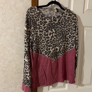Leopard Print and Pink Colorblock Long Sleeve Top by Glitzy Girlz size XL NWOT.
